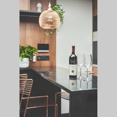 No 7 Z Sauna I Jacuzzi Apartment